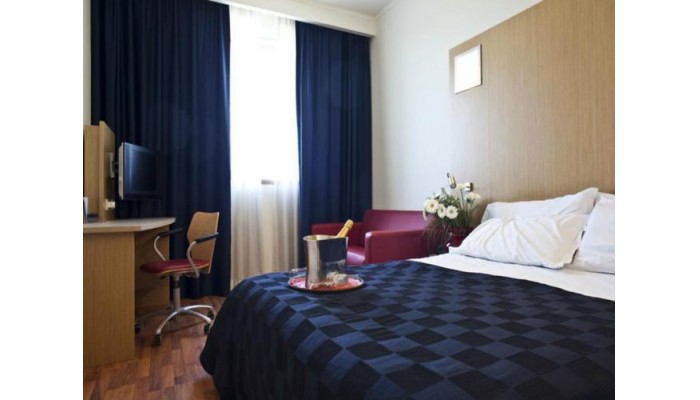 Hotel Ramada Encore Bologna Fiera poza 9