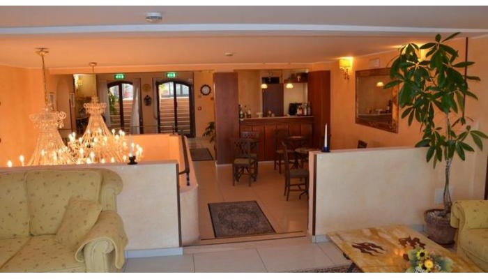 Kalos Hotel poza 2