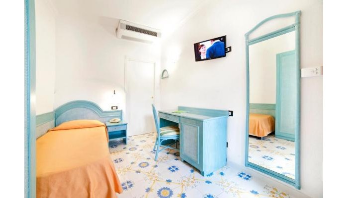 Hotel Mediterraneo poza 3