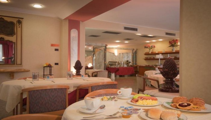 Hotel Sunflower poza 12
